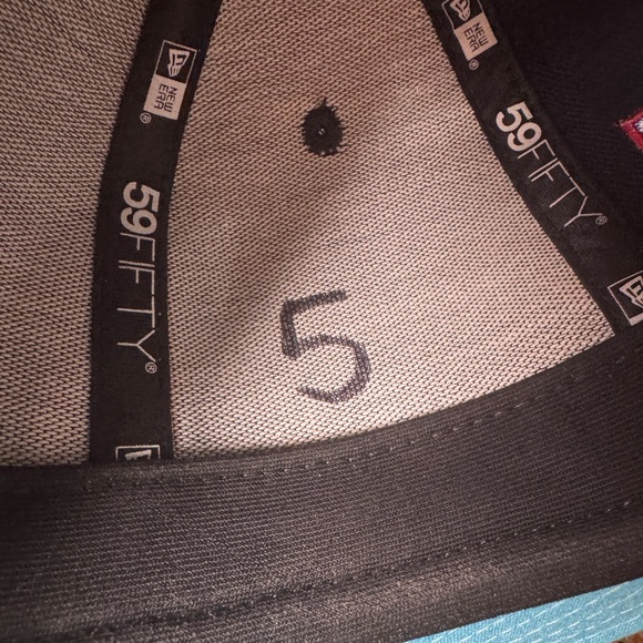 MLB Boston Red Sox NEW ERA  Official On Field  59FIFTY Fitted Hap Cap 7 3/8 #5 - Picture 8 of 8